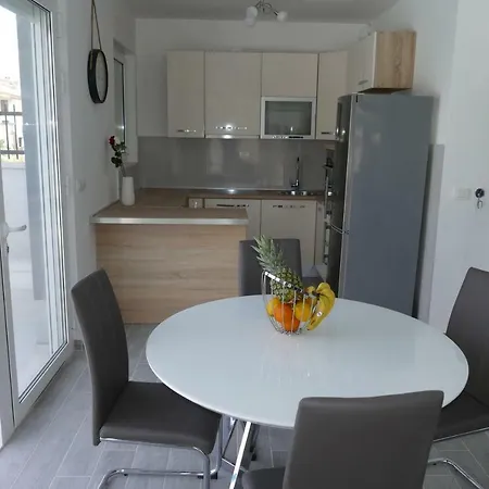 Urban With Heated Pool Apartamento