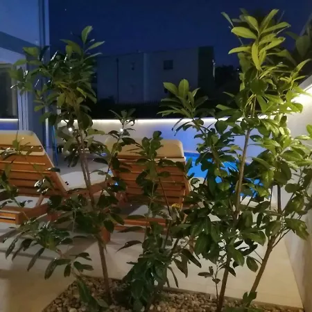 Urban With Heated Pool Apartamento *