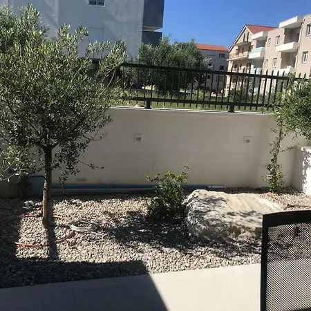 Apartamento Urban With Heated Pool Podstrana