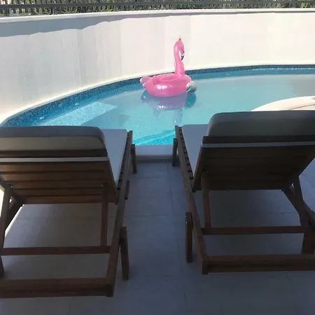 Apartamento Urban With Heated Pool Podstrana