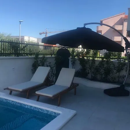 Urban With Heated Pool *